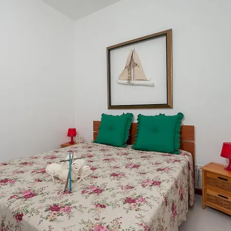 Apartment Casamare Leopardi *