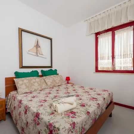 Casamare Leopardi Apartment *